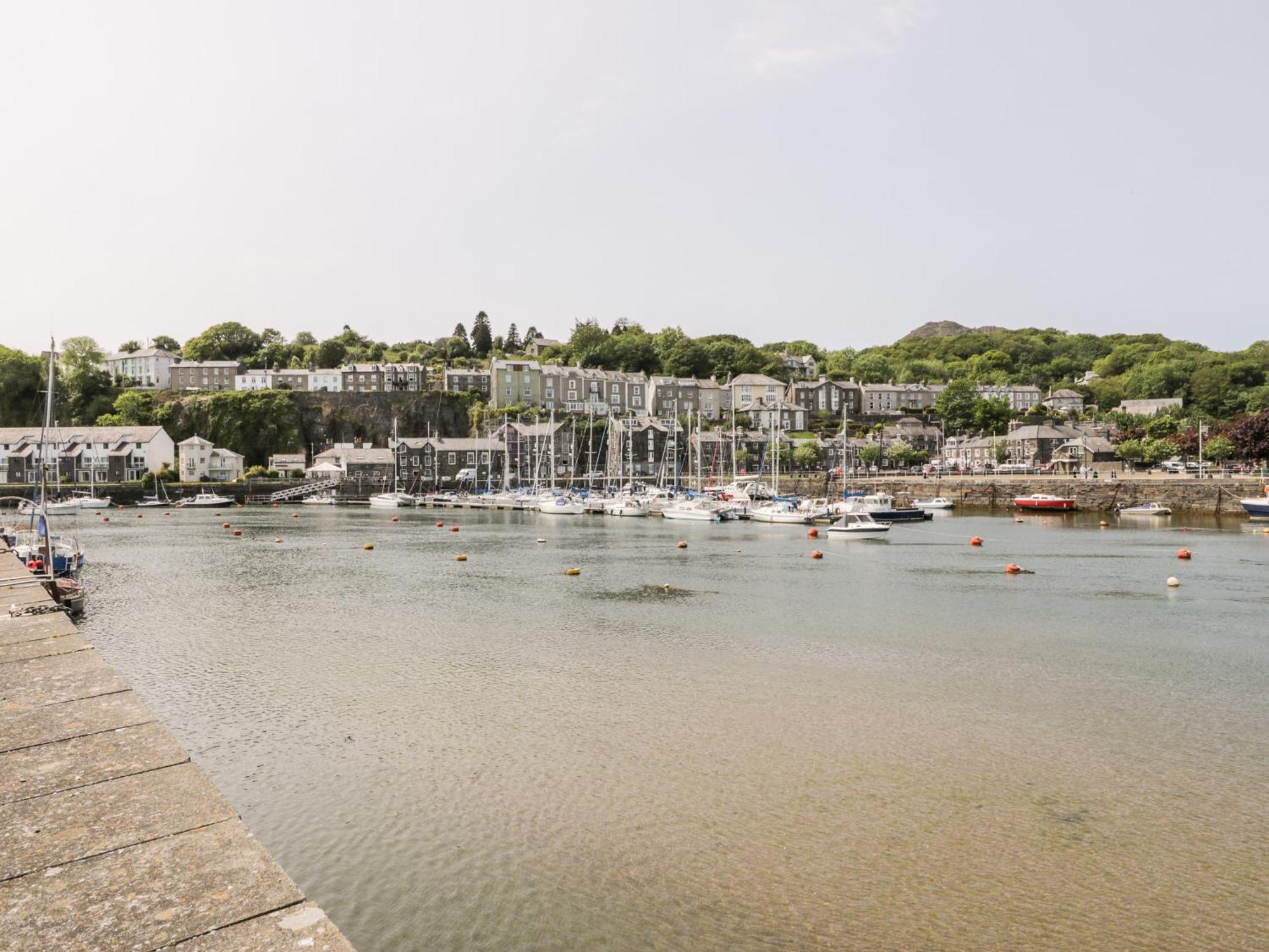 Whistle Stop Apartment Porthmadog Buitenkant foto